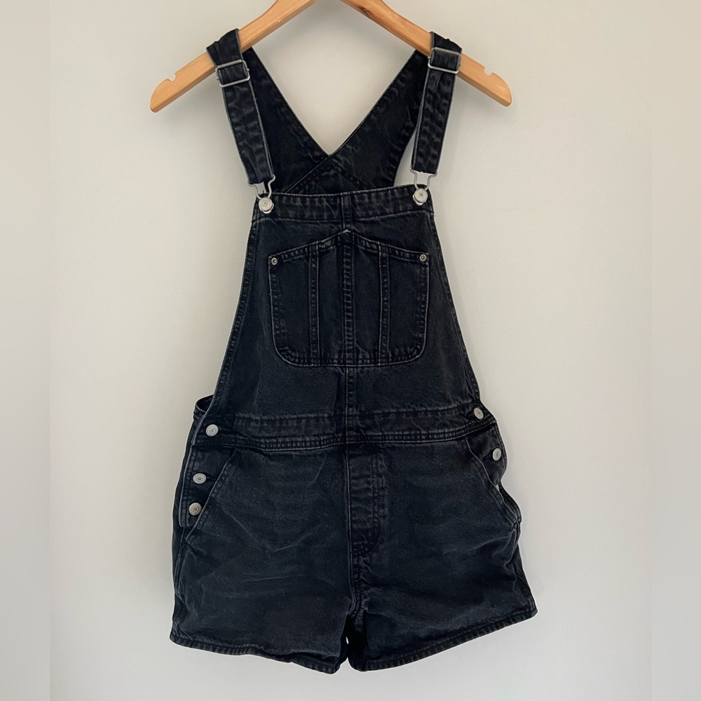 Old Navy women’s black overalls size large